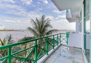 2 Bedroom Serviced Apartment For Rent - Chakto Mukh, Phnom Penh thumbnail