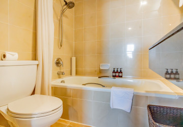 56 Sqm Serviced Apartment For Rent - Chakto Mukh, Phnom Penh thumbnail