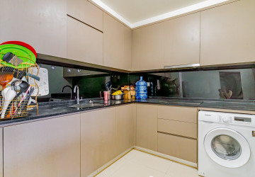 3 Bedroom Condo For Rent - The Peak, Tonle Bassac, Phnom Penh thumbnail