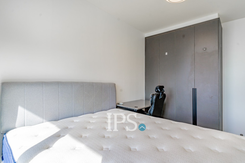 3 Bedroom Condo For Rent - The Peak, Tonle Bassac, Phnom Penh
