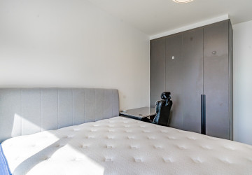 3 Bedroom Condo For Rent - The Peak, Tonle Bassac, Phnom Penh thumbnail