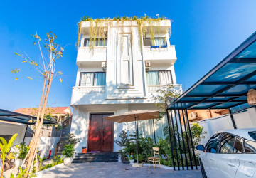 11 Unit Apartment Building For Sale - Svay Dangkum, Siem Reap thumbnail