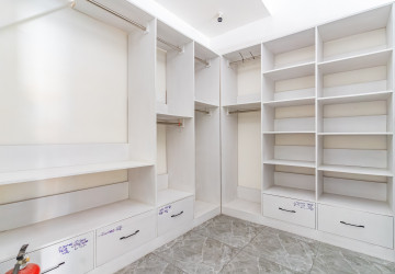 395 Sqm Commercial Building For Rent - BKK1, Phnom Penh thumbnail