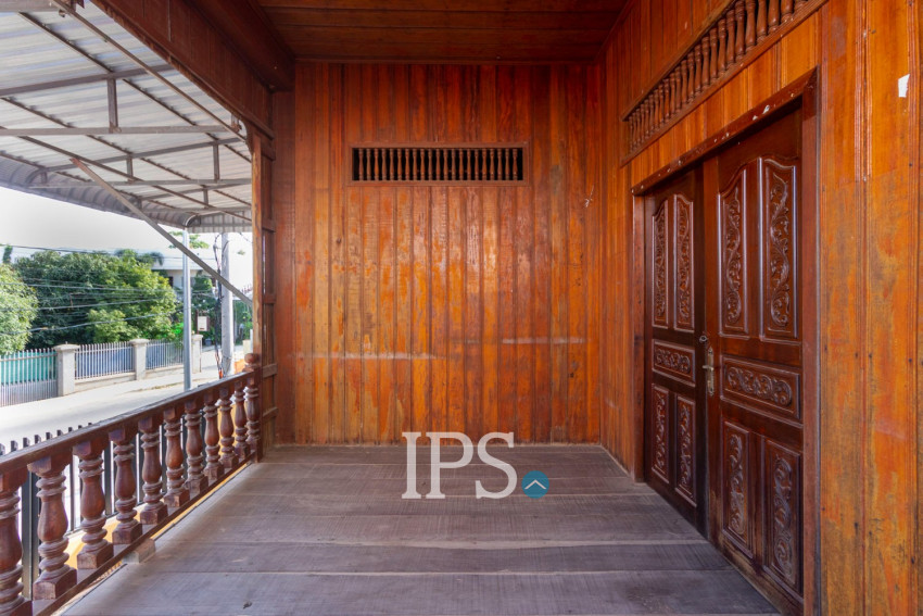 2 Bedroom Shophouse For Rent - Svay Dangkum, Siem Reap