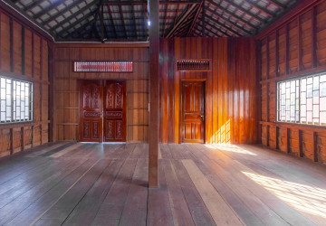 2 Bedroom Shophouse For Rent - Svay Dangkum, Siem Reap thumbnail