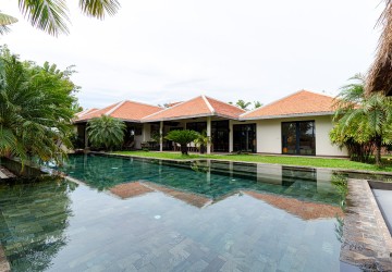5 Bedroom Luxury Villa For Rent - Svay Dangkum, Siem Reap thumbnail