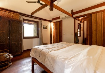 5 Bedroom Luxury Villa For Rent - Svay Dangkum, Siem Reap thumbnail