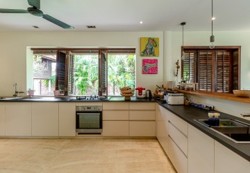 5 Bedroom Luxury Villa For Rent - Svay Dangkum, Siem Reap thumbnail