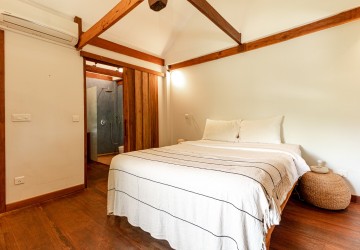 5 Bedroom Luxury Villa For Rent - Svay Dangkum, Siem Reap thumbnail