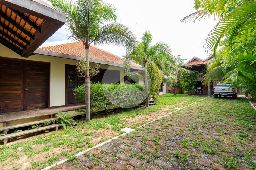 5 Bedroom Luxury Villa For Rent - Svay Dangkum, Siem Reap