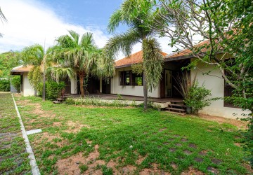 5 Bedroom Luxury Villa For Rent - Svay Dangkum, Siem Reap thumbnail