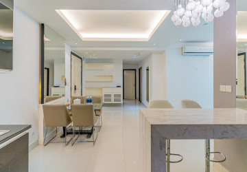 2 Bedroom Condo For Rent - Silvertown, BKK1, Phnom Penh thumbnail