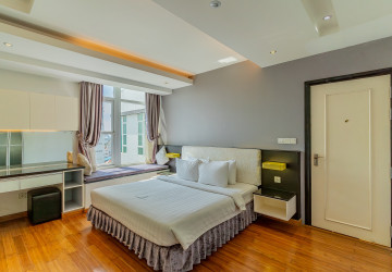 2 Bedroom Condo For Rent - Silvertown, BKK1, Phnom Penh thumbnail