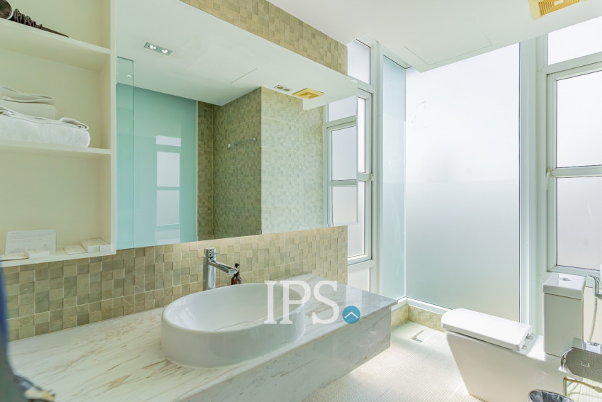 2 Bedroom Condo For Rent - Silvertown, BKK1, Phnom Penh