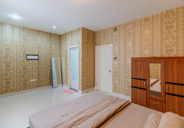 4 Bedroom Twin Villa For Rent - Borey Peng Houth The Star Quaterial, Sen Sok, Phnom Penh thumbnail