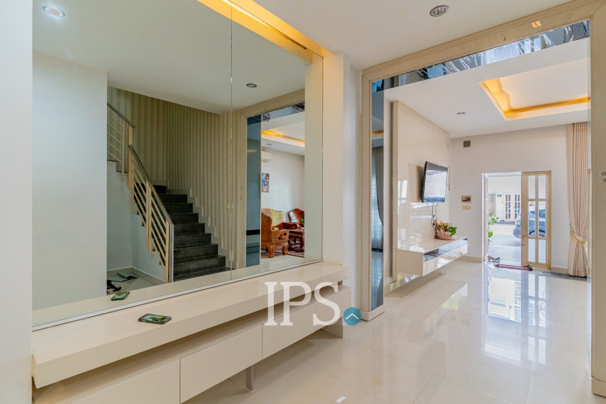 4 Bedroom Twin Villa For Rent - Borey Peng Houth The Star Quaterial, Sen Sok, Phnom Penh