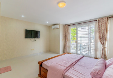 4 Bedroom Twin Villa For Rent - Borey Peng Houth The Star Quaterial, Sen Sok, Phnom Penh thumbnail