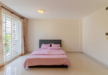 4 Bedroom Twin Villa For Rent - Borey Peng Houth The Star Quaterial, Sen Sok, Phnom Penh thumbnail