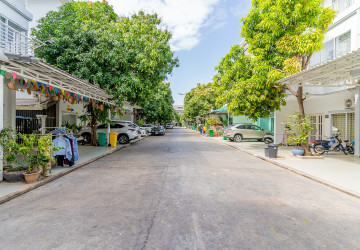 4 Bedroom Twin Villa For Rent - Borey Peng Houth The Star Quaterial, Sen Sok, Phnom Penh thumbnail