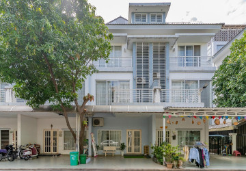 4 Bedroom Twin Villa For Rent - Borey Peng Houth The Star Quaterial, Sen Sok, Phnom Penh thumbnail