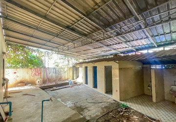 351 Sqm Land with Warehouse For Rent - Samraong Kraom, Phnom Penh thumbnail