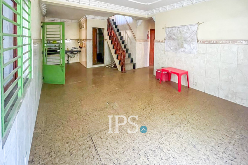 351 Sqm Land with Warehouse For Rent - Samraong Kraom, Phnom Penh