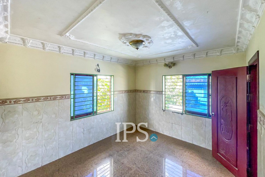 351 Sqm Land with Warehouse For Rent - Samraong Kraom, Phnom Penh