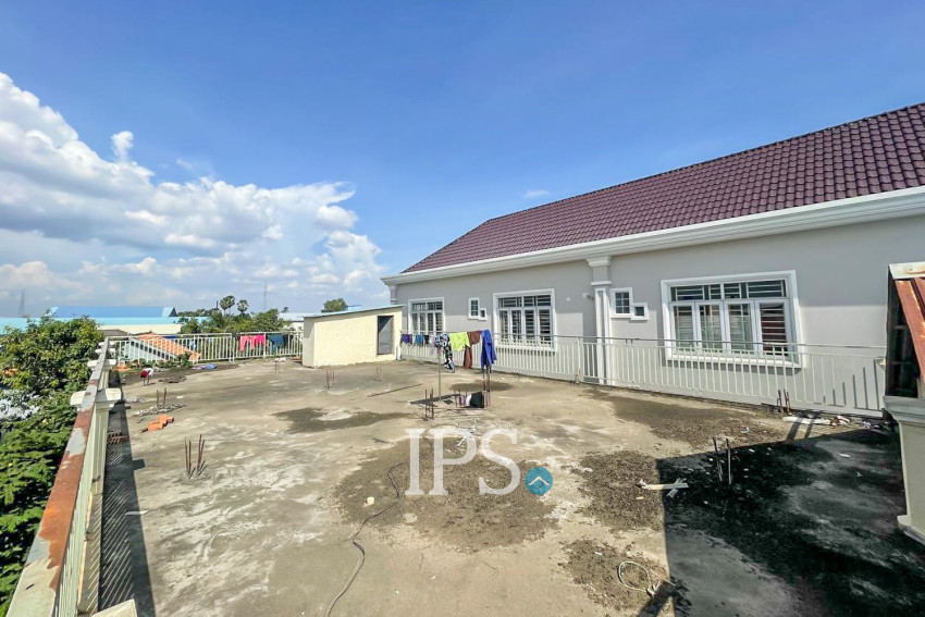 351 Sqm Land with Warehouse For Rent - Samraong Kraom, Phnom Penh