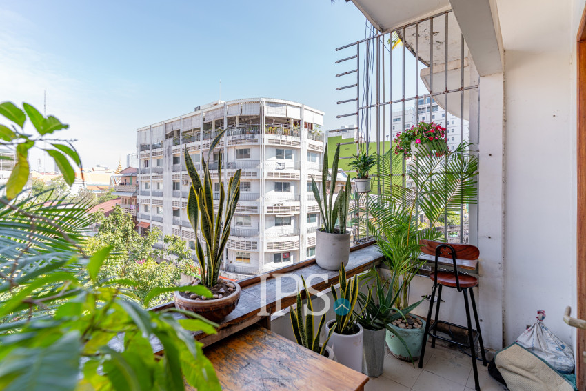 Renovated 1 Bedroom Apartment For Rent - Phsar Kandal 1, Phnom Penh