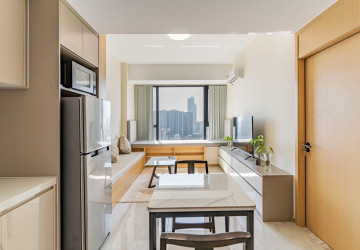 1 Bedroom Condo For Rent - The Pinnacle, Tonle Bassac, Phnom Penh thumbnail