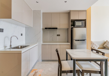 1 Bedroom Condo For Rent - The Pinnacle, Tonle Bassac, Phnom Penh thumbnail