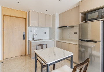 1 Bedroom Condo For Rent - The Pinnacle, Tonle Bassac, Phnom Penh thumbnail