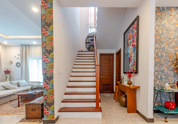 4 Bedroom House For Sale - Borey Tourism, Kandaek, Prasat Bakong, Siem Reap thumbnail