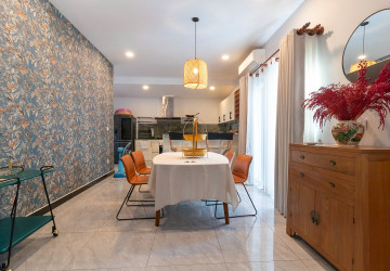 4 Bedroom House For Sale - Borey Tourism, Kandaek, Prasat Bakong, Siem Reap thumbnail