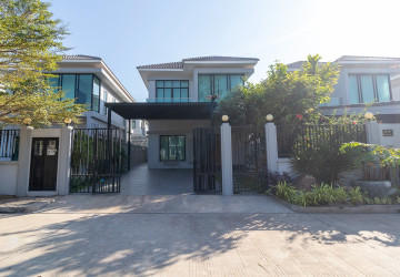 4 Bedroom House For Sale - Borey Tourism, Kandaek, Prasat Bakong, Siem Reap thumbnail