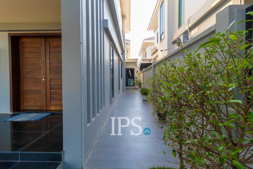 4 Bedroom House For Sale - Borey Tourism, Kandaek, Prasat Bakong, Siem Reap