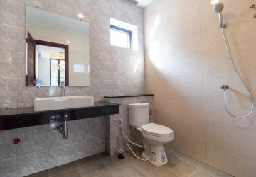 4 Bedroom House For Rent - Borey Tourism, Kandaek, Prasat Bakong, Siem Reap thumbnail