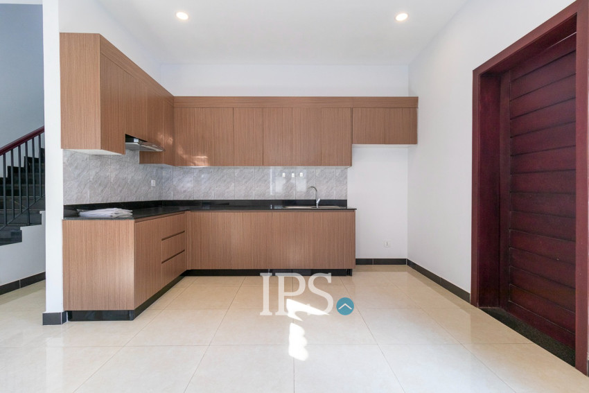 4 Bedroom House For Rent - Borey Tourism, Kandaek, Prasat Bakong, Siem Reap