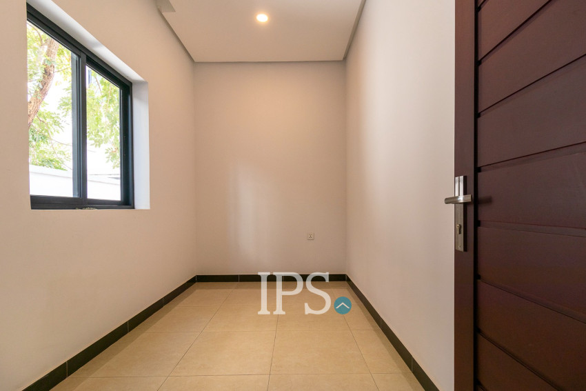 4 Bedroom House For Rent - Borey Tourism, Kandaek, Prasat Bakong, Siem Reap