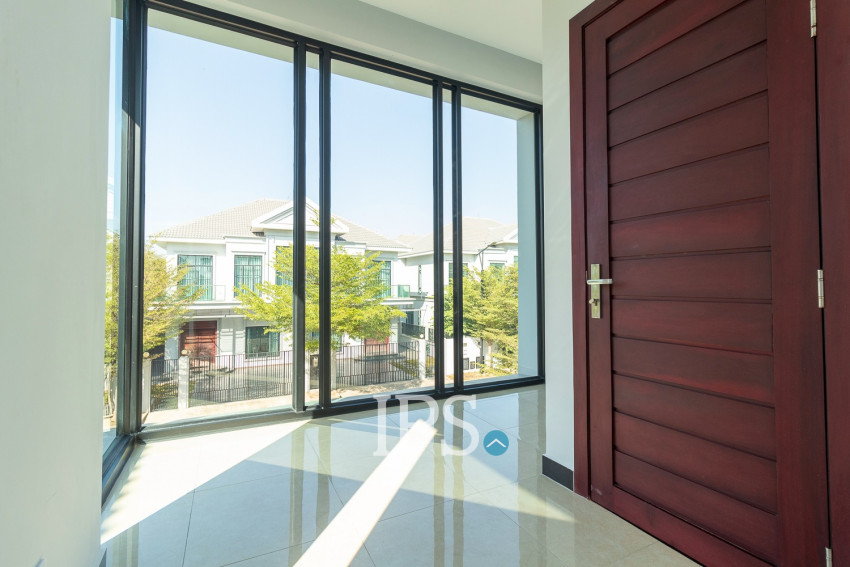 4 Bedroom House For Rent - Borey Tourism, Kandaek, Prasat Bakong, Siem Reap