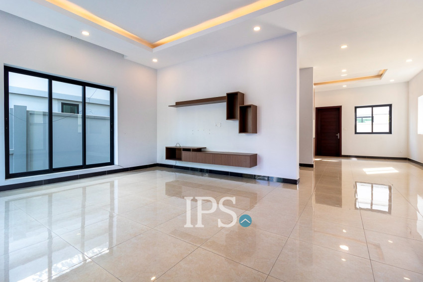 4 Bedroom House For Rent - Borey Tourism, Kandaek, Prasat Bakong, Siem Reap