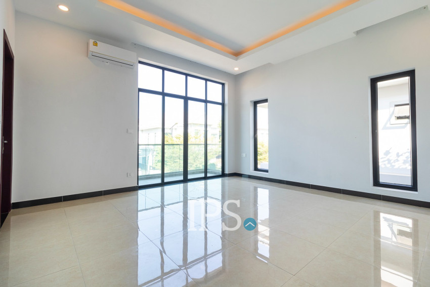 4 Bedroom House For Rent - Borey Tourism, Kandaek, Prasat Bakong, Siem Reap