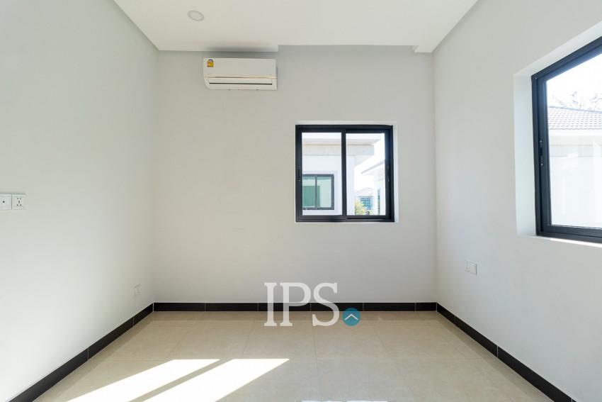 4 Bedroom House For Rent - Borey Tourism, Kandaek, Prasat Bakong, Siem Reap