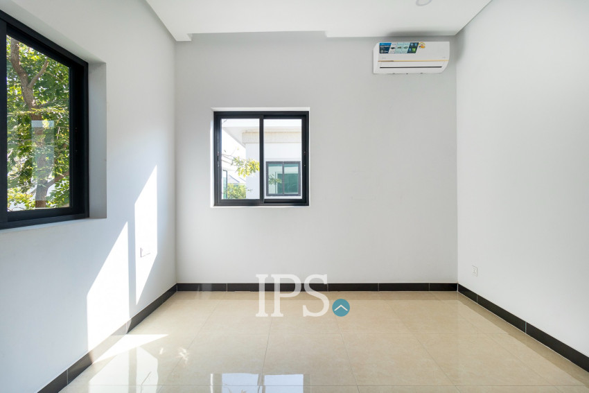 4 Bedroom House For Rent - Borey Tourism, Kandaek, Prasat Bakong, Siem Reap