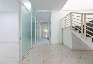 127 Sqm Office Space  For Rent - Svay Dangkum, Siem Reap thumbnail