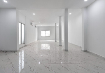 127 Sqm Office Space  For Rent - Svay Dangkum, Siem Reap thumbnail