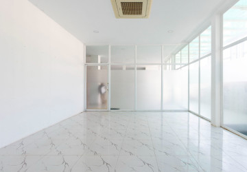 30 Sqm Office Space  For Rent - Svay Dangkum, Siem Reap thumbnail