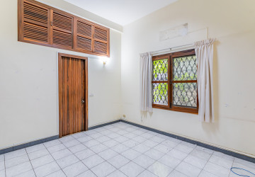8 Bedroom Commercial Villa For Rent - BKK1, Phnom Penh thumbnail