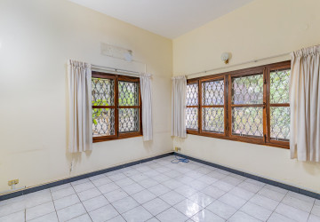 8 Bedroom Commercial Villa For Rent - BKK1, Phnom Penh thumbnail