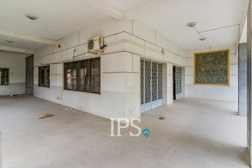 8 Bedroom Commercial Villa For Rent - BKK1, Phnom Penh